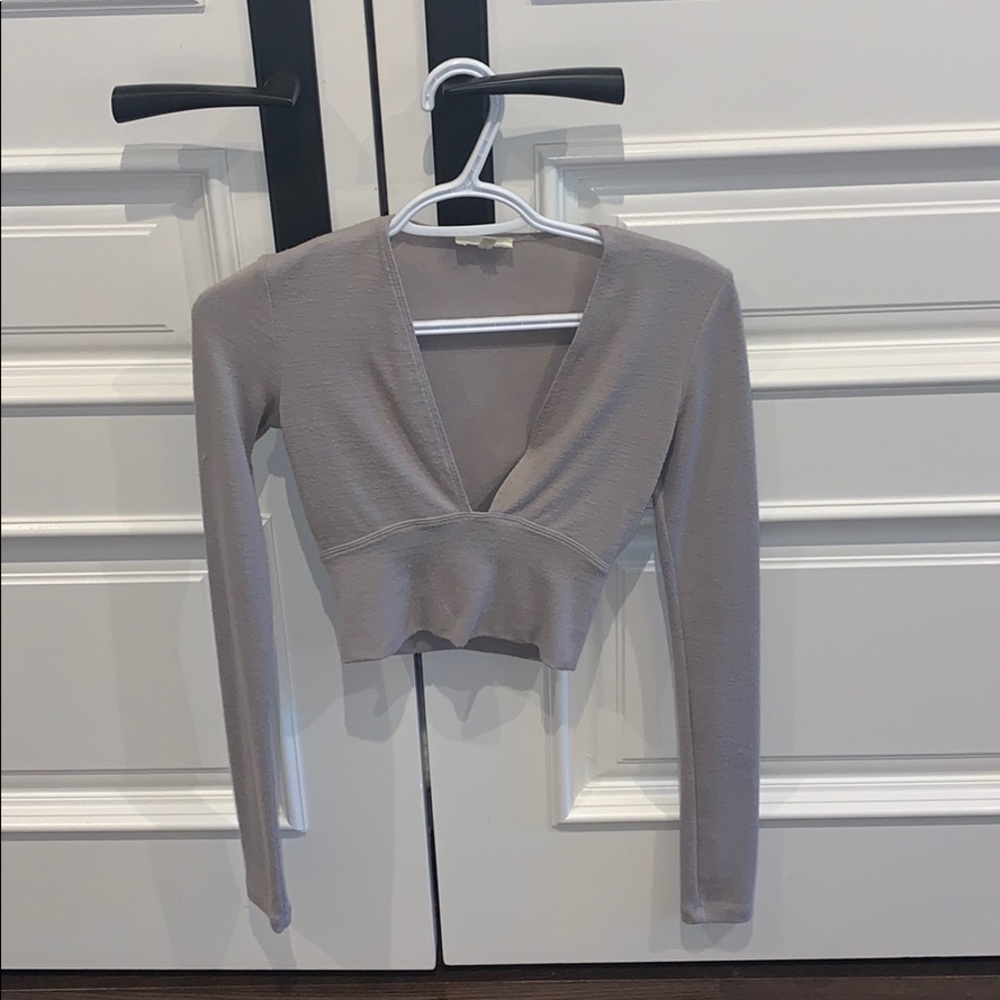 Aritzia crop top